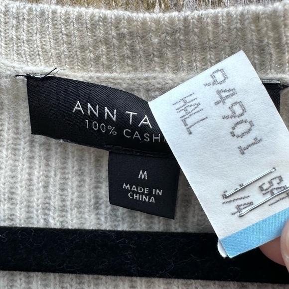 Ann Taylor 100% Cashmere Cold Shoulder Wide Sleeve Sweater Sz M - Picture 14 of 15